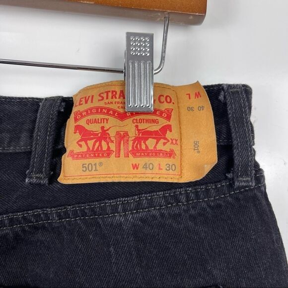 Levi's Classic 501 Straight Leg Jeans Black Button Fly Men's Size 40x30 - Picture 8 of 11